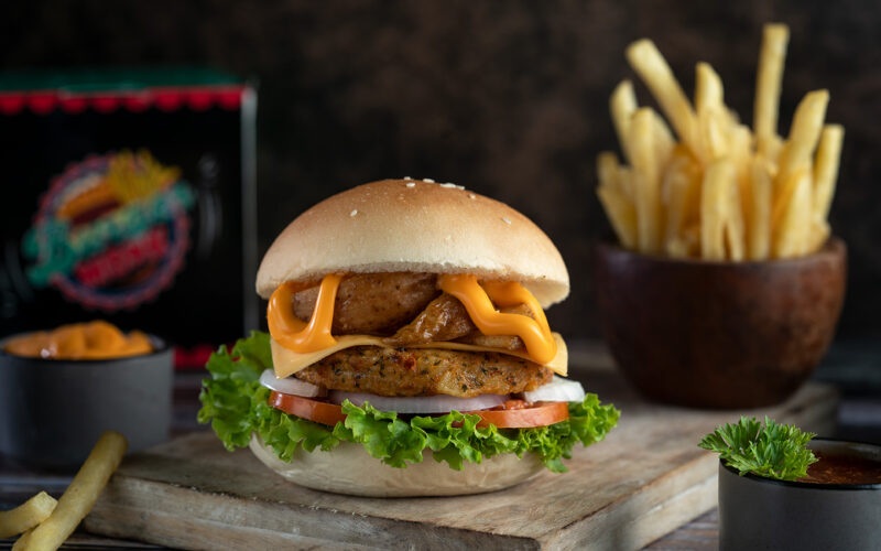 BOMBAY CHEESE BATATA Burger